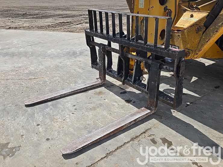 2017-jcb-510-56-image-15