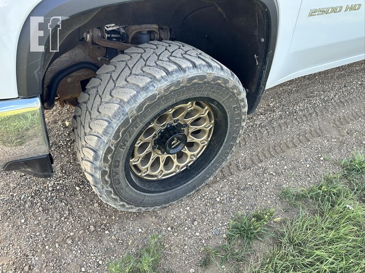 2021-chevrolet-silverado-2500hd-lt-image-49