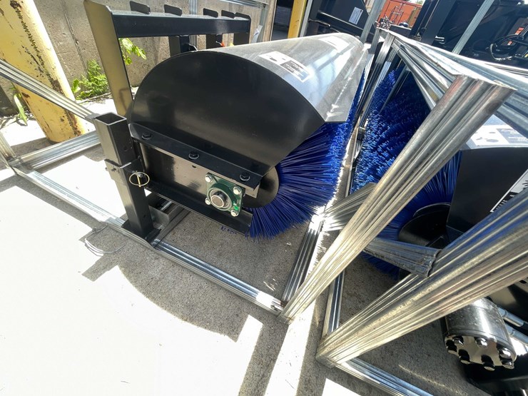 #8302-•-unused-2026-jct-skid-steer-angle-broom-(o2)-image-8