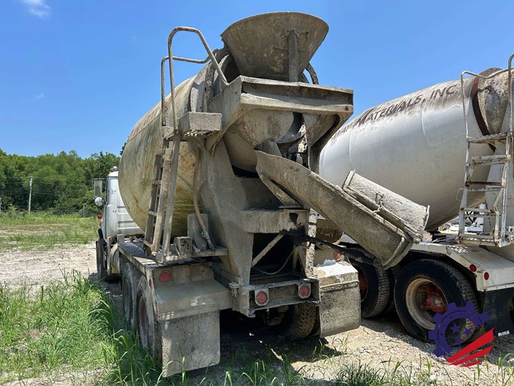 1997-mack-dm690s-image-30