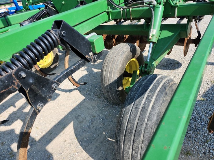 john-deere-714-image-11