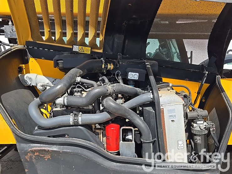 2017-jcb-510-56-image-35