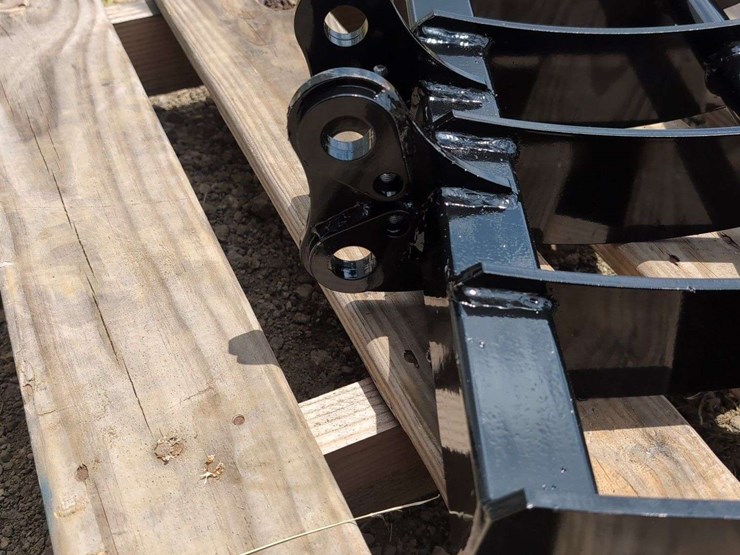22"-mini-excavator-rake-image-2