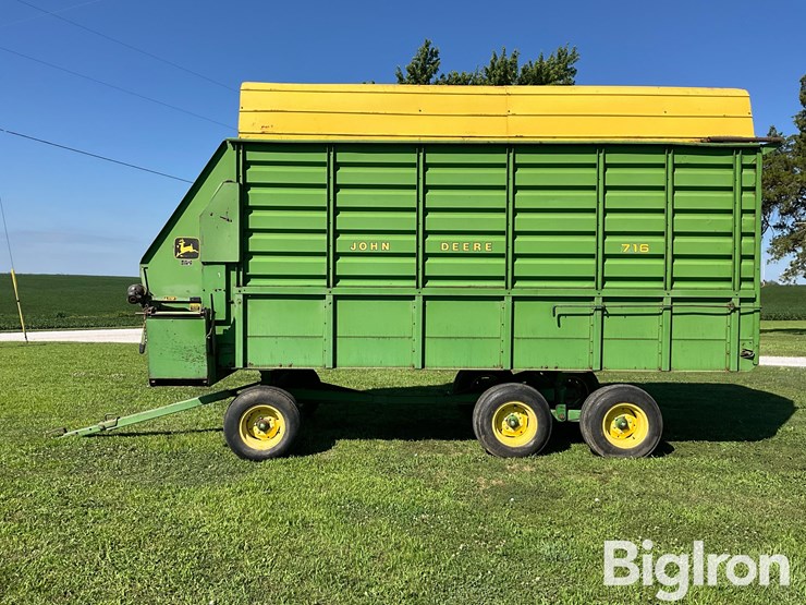 john-deere-716-image-8