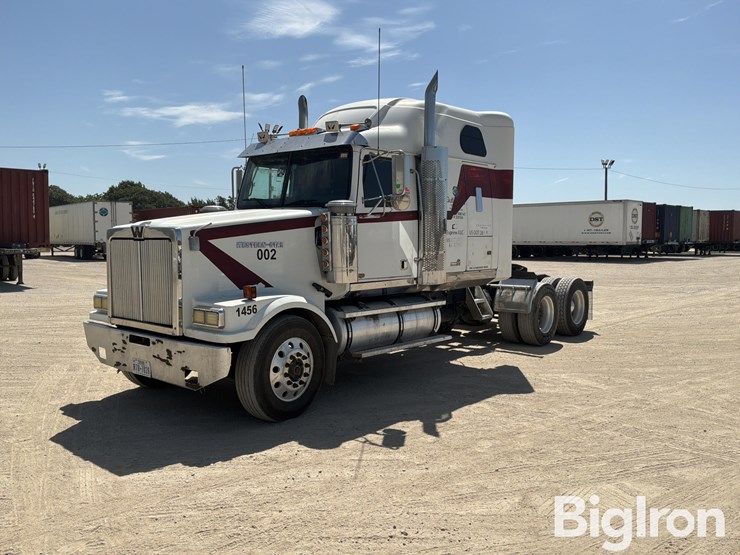 2005-western-star-4900-image-1