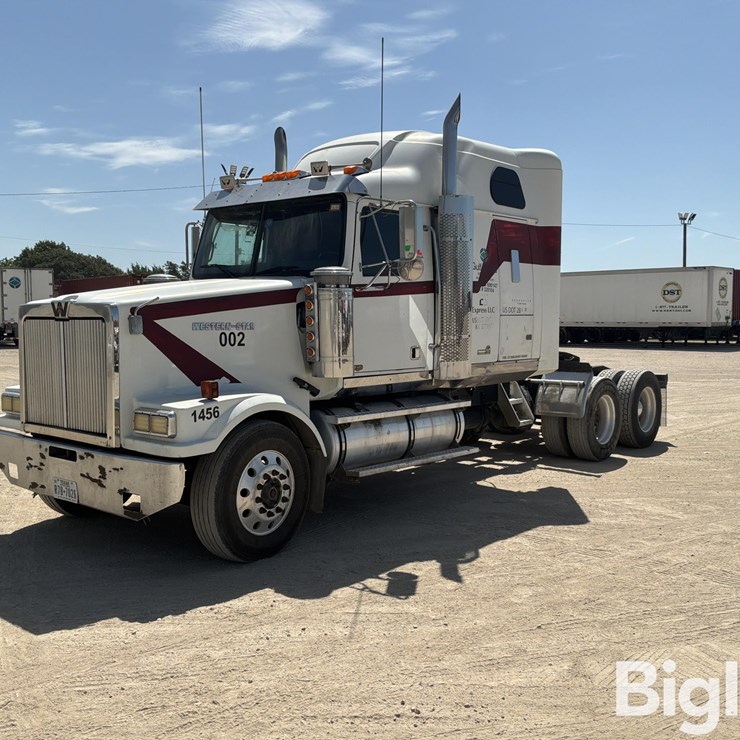 2005 WESTERN STAR 4900