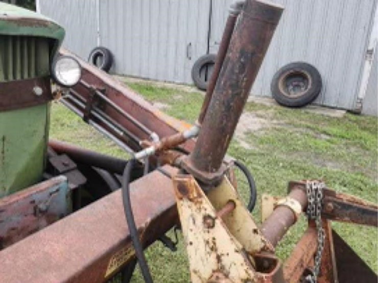 john-deere-4010-image-11