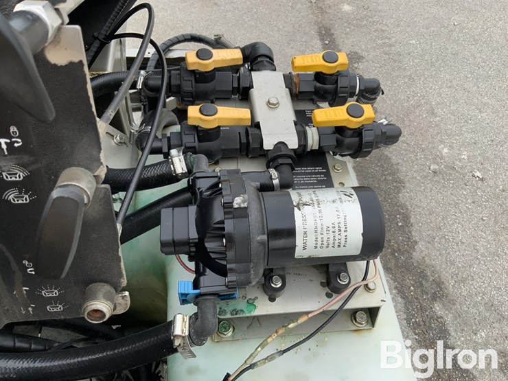 2020-massey-ferguson-730-image-14