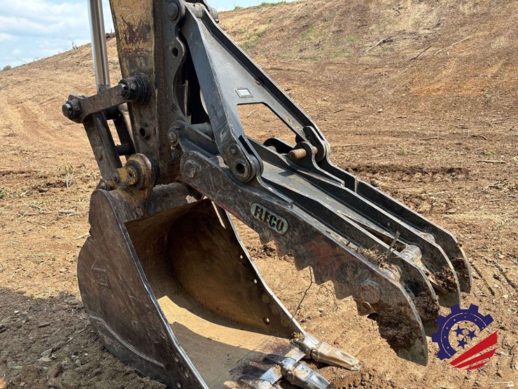 2012-caterpillar-329el-image-13