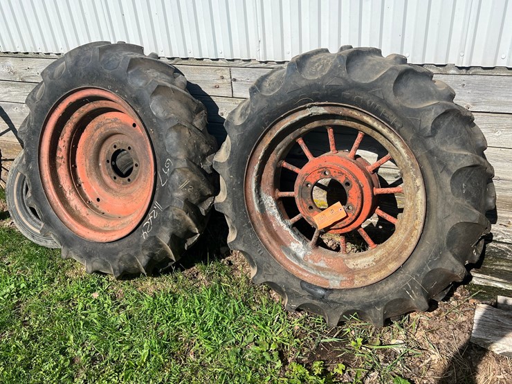 #9948-•-(2)-tires-with-steel-rims-image-1