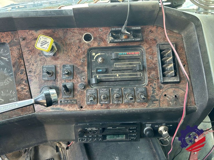 1999-volvo-truck-vnm84-tri-axle-dump-truck-image-55
