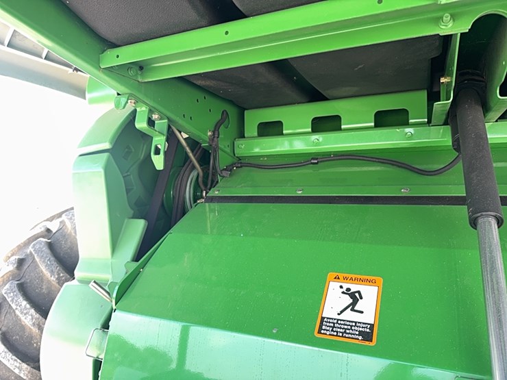 2010-john-deere-9670-sts-image-11