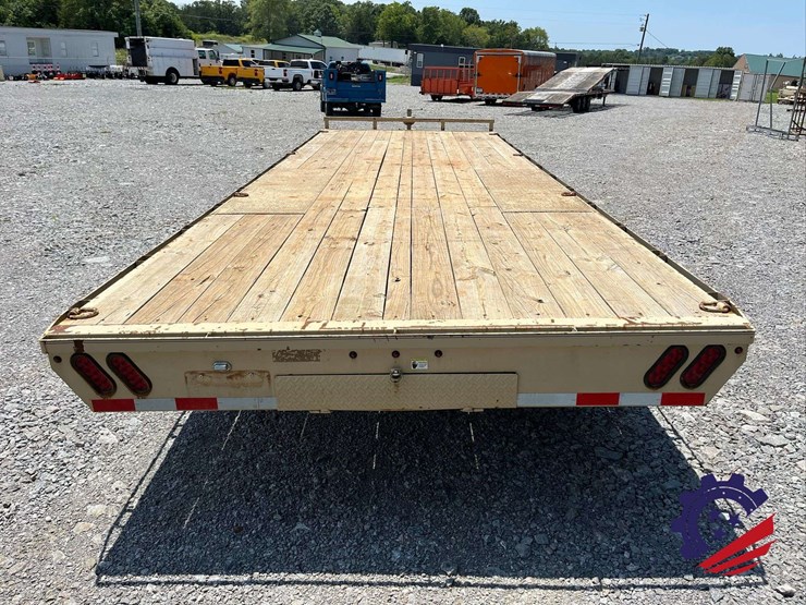 2022-delco-t/a-equipment-trailer-image-17