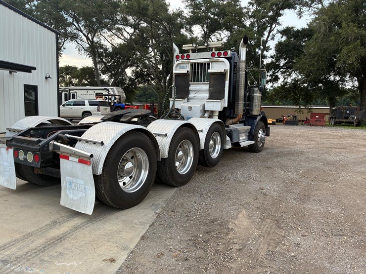 2009-kenworth-t800-image-3