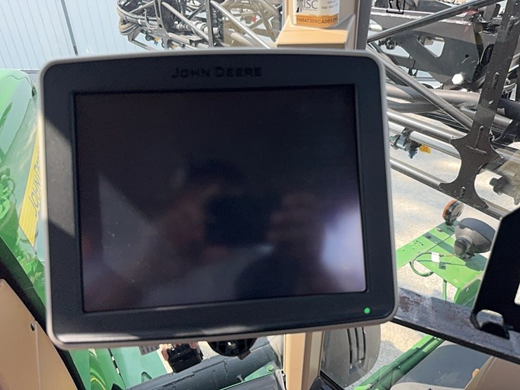 2011-john-deere-4730-image-2