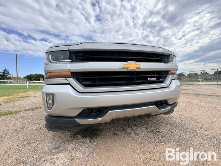2018-chevrolet-silverado-1500-z71-image-12