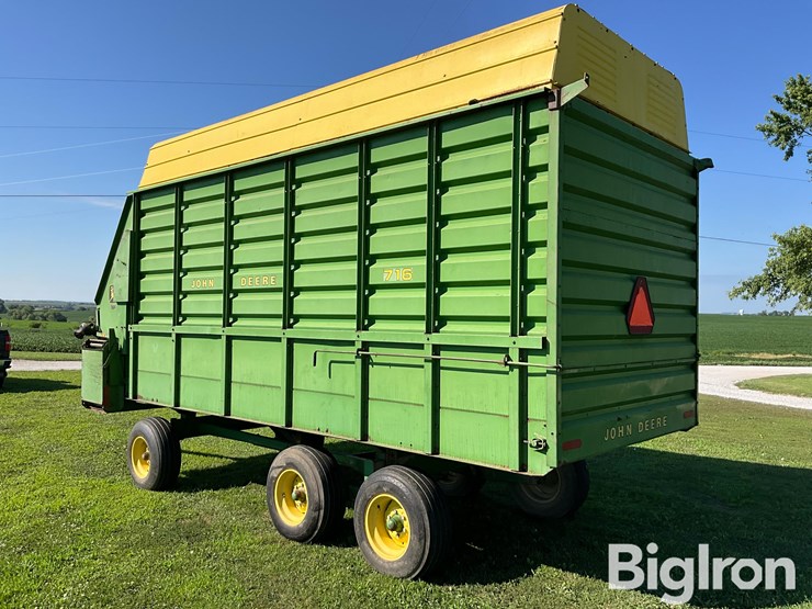 john-deere-716-image-7