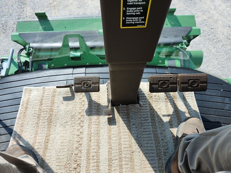 2010-john-deere-9670-sts-image-61