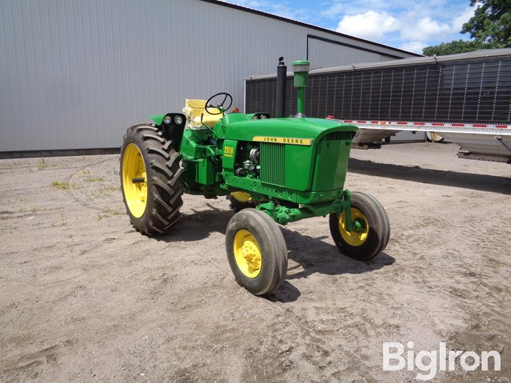 1967-john-deere-2510-image-3