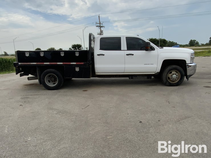 2016-chevrolet-3500-image-4