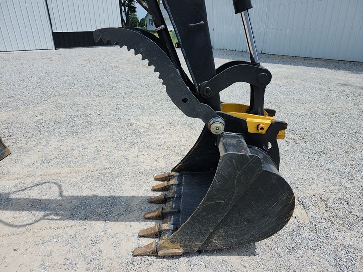 2022-deere-60g-image-12