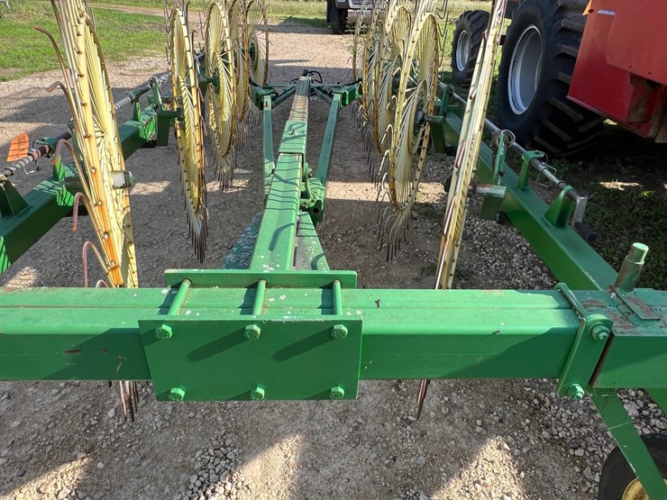 #9573-•-10-wheel-v-rake-image-10