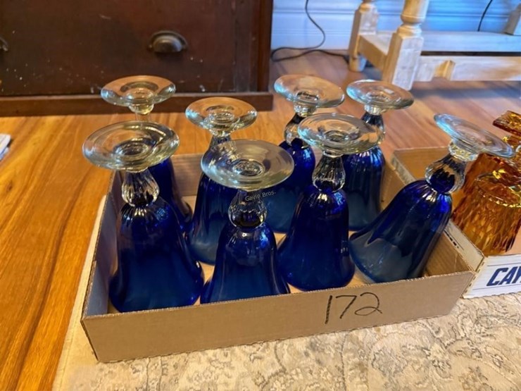 (8)-blue-stemware-glasses-image-1