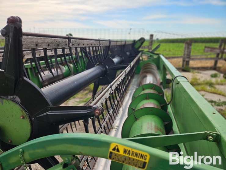 john-deere-220-image-17