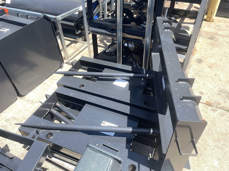 #8280-•-2026-jct-skid-steer-bale-spear-(o2)-image-2