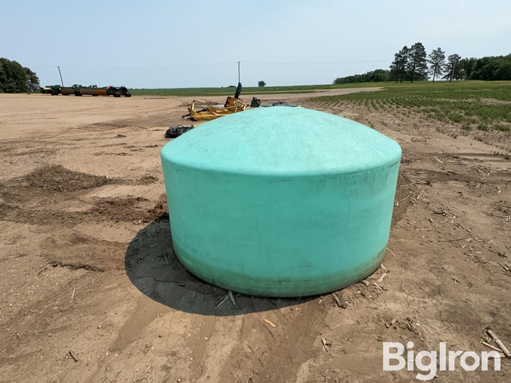 1100-gal-poly-tank-image-6