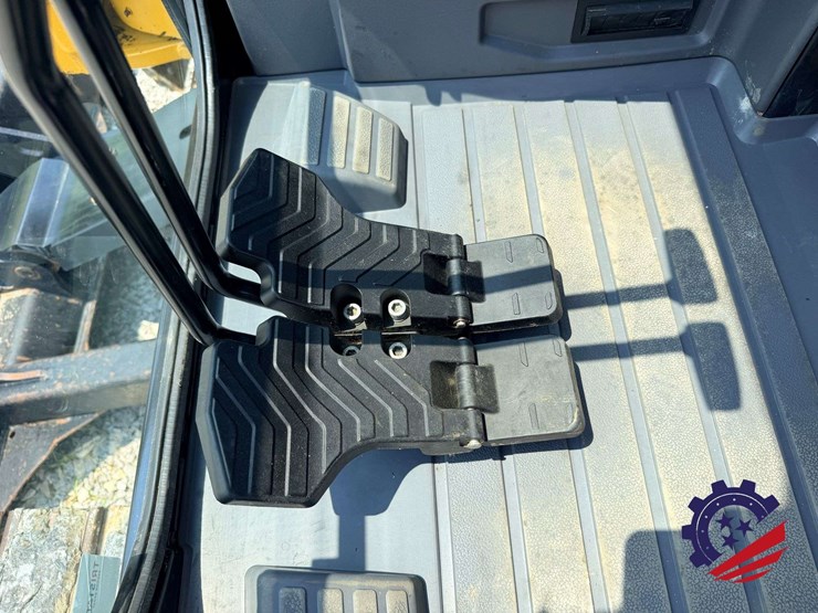 2019-caterpillar-308-cr-image-87