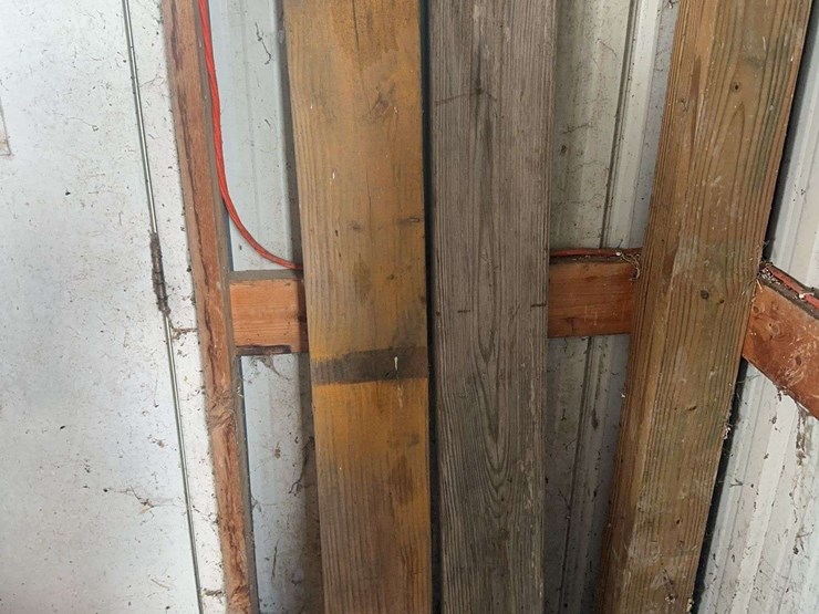 pair-of-reese-700lb-capacity-wood-and-metal-loading-ramps-image-1