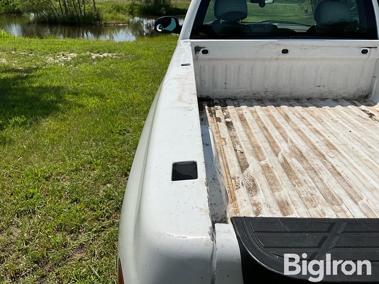 2012-chevrolet-silverado-2500-image-12