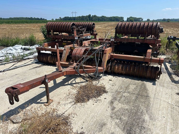 case-ih-415-image-1