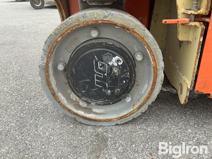 2016-jlg-1230es-image-19