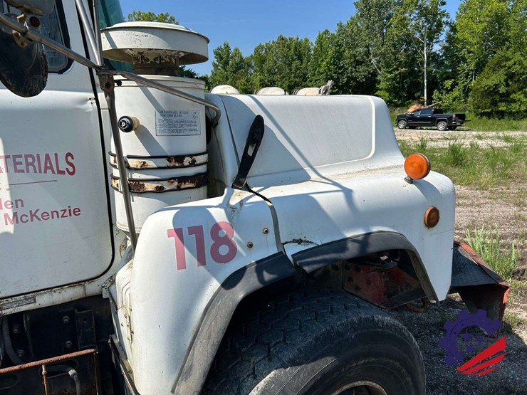 1998-mack-dm690s-image-50