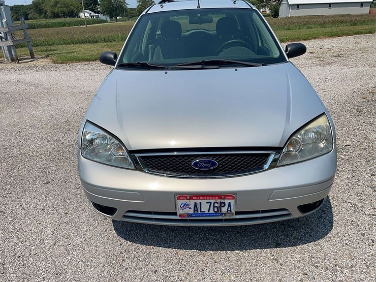 2007-ford-focus-image-2