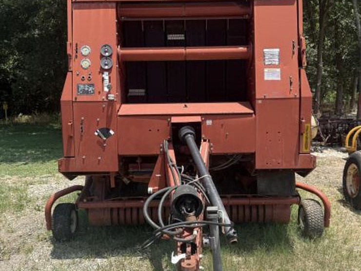 hesston-845-image-3