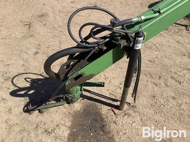 john-deere-240-image-11