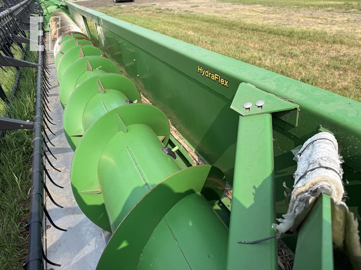 2009-john-deere-635f-image-12