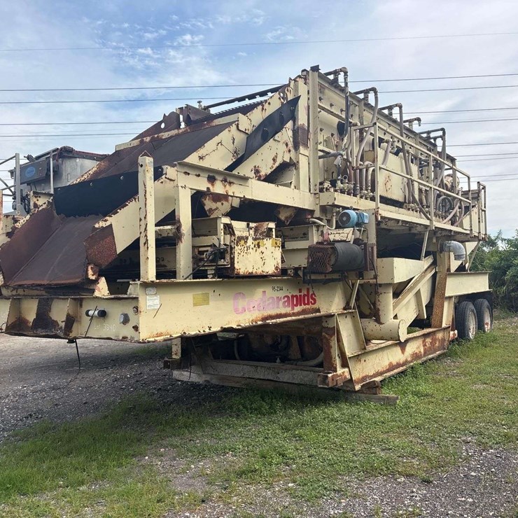 Cedarapids T/A Towable Screener