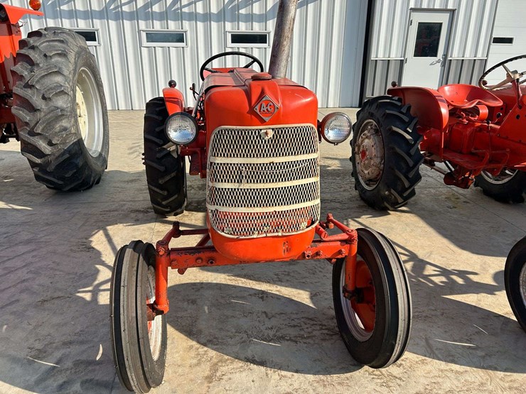 ac-d10-series-ii-tractor-image-2