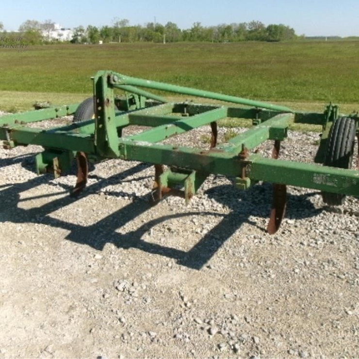 JOHN DEERE 1600