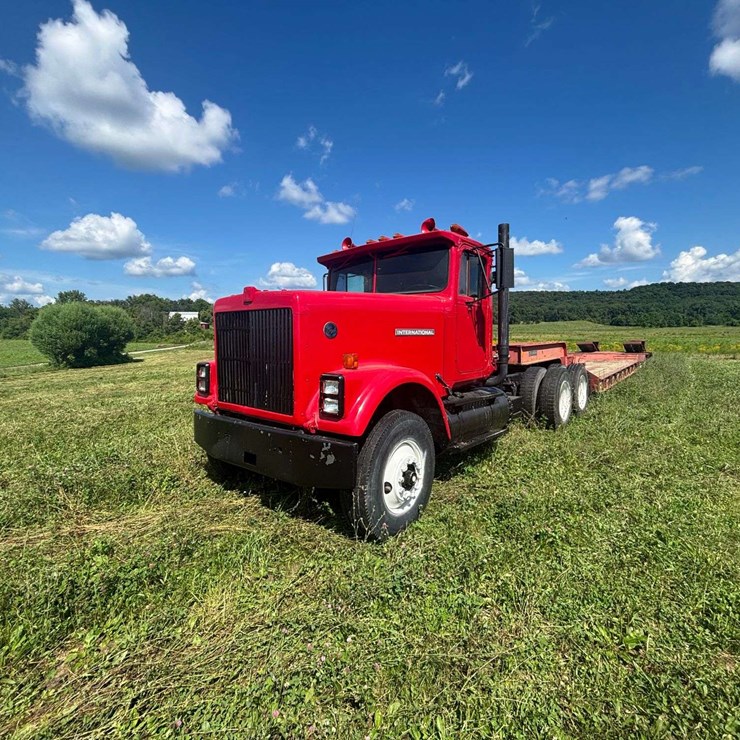 1985 International 9370 Semi