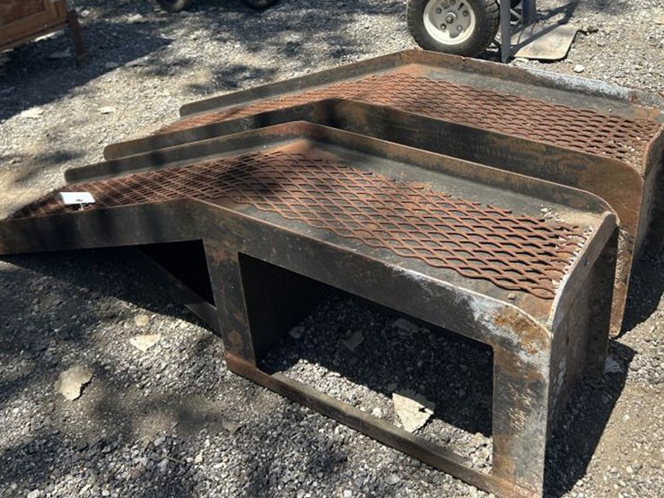 #92-•-(2)-heavy-duty-car-ramps-image-5
