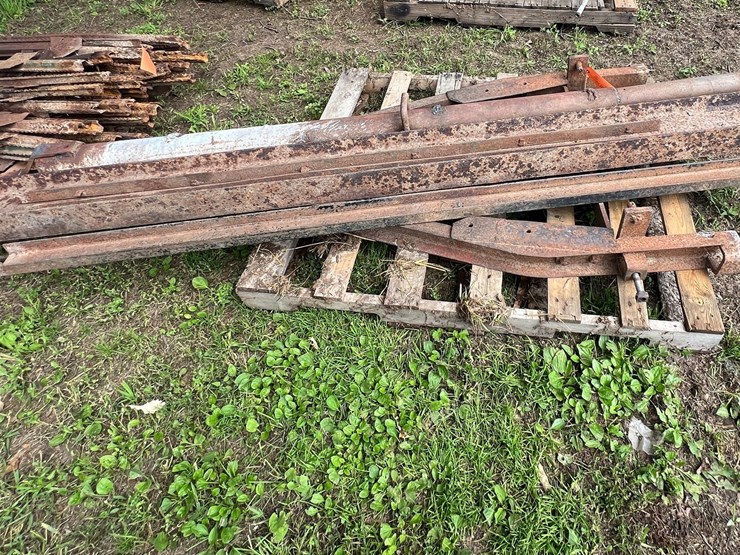 #9940-•-pallet-of-misc.-iron-image-2