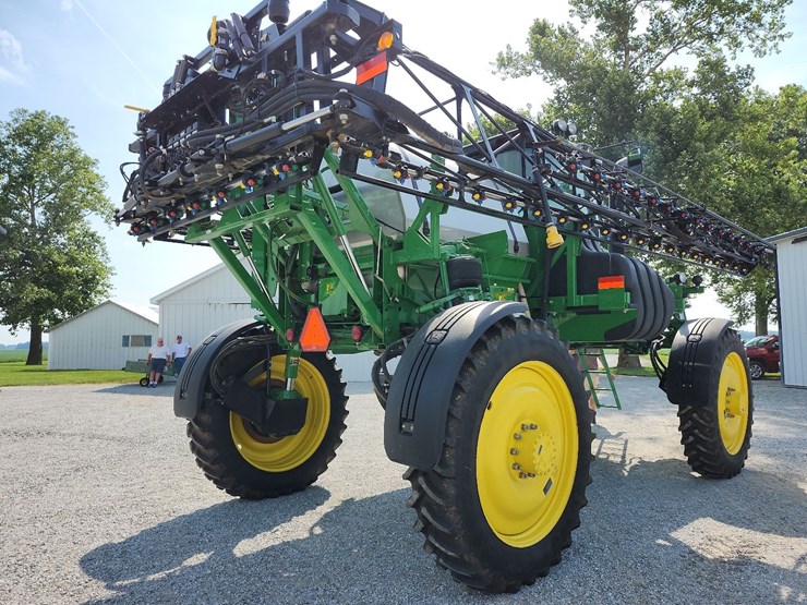 2011-john-deere-4730-image-22