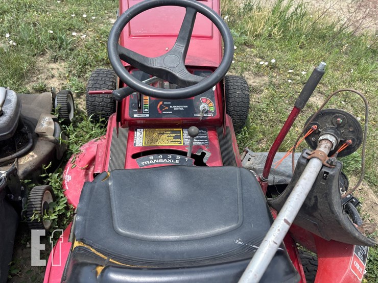 assortment-of-lawn-mowers,-weed-eaters,-string-tim-image-6