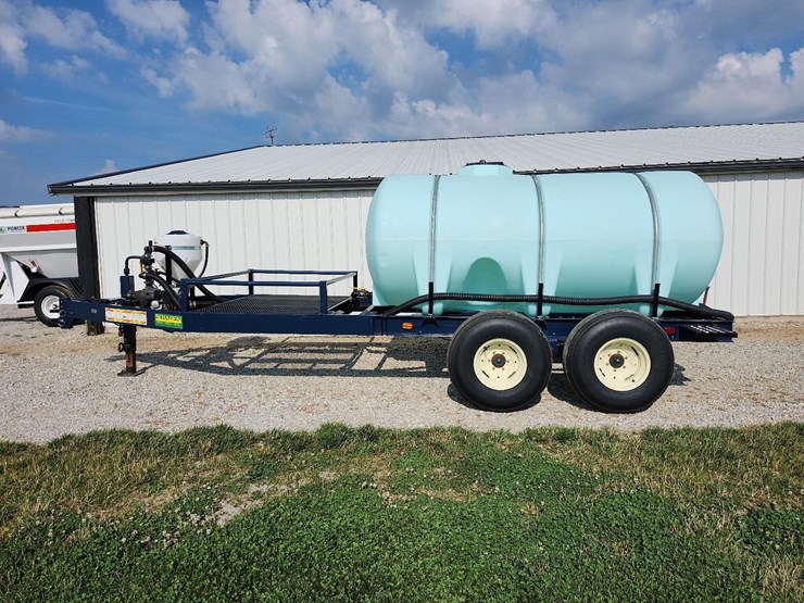 schaben-1300-gal.-tandem-nurse-trailer-image-6