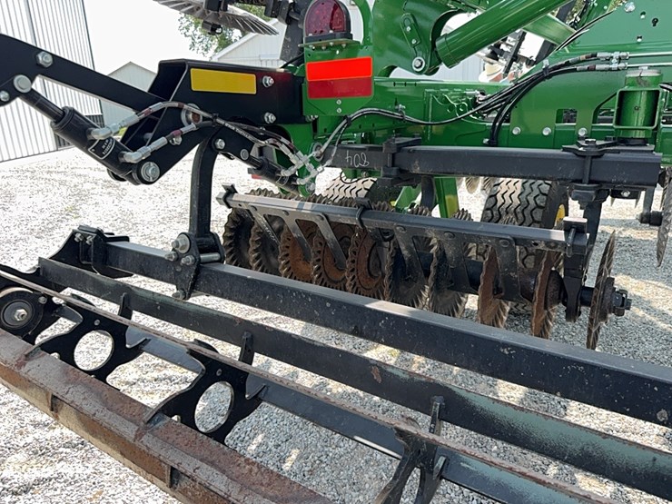 2021-john-deere-2660vt-image-24